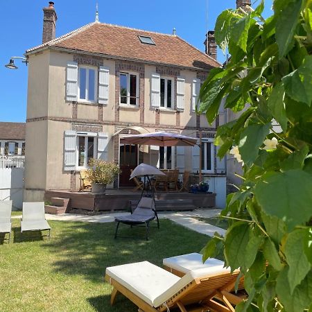 jolie maison de campagne avec piscine intérieur chauffée Fontaine-la-Gaillarde Esterno foto