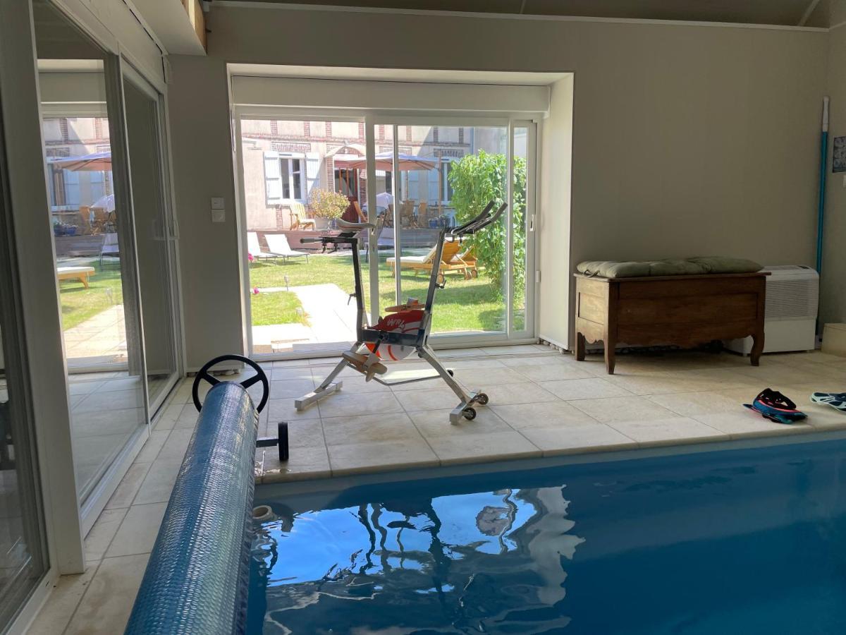 jolie maison de campagne avec piscine intérieur chauffée Fontaine-la-Gaillarde Esterno foto