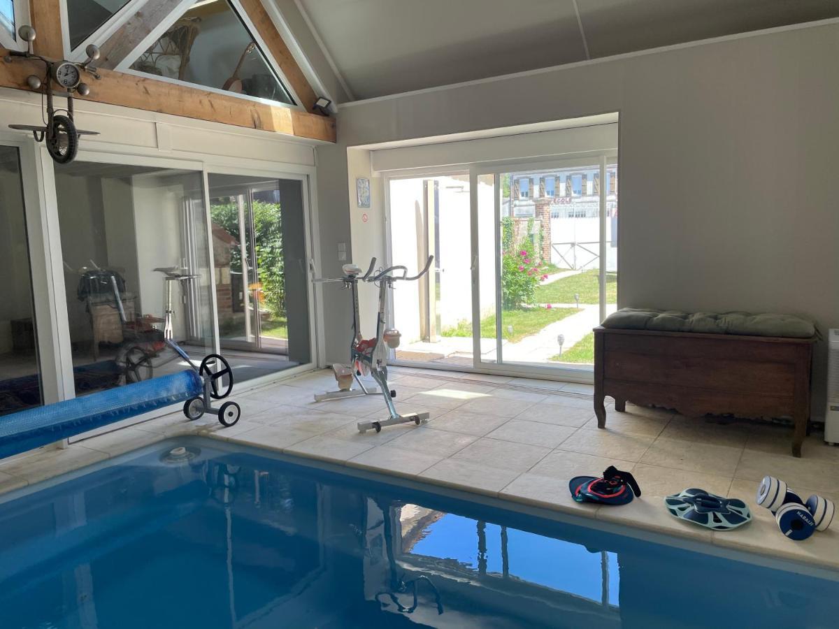 jolie maison de campagne avec piscine intérieur chauffée Fontaine-la-Gaillarde Esterno foto